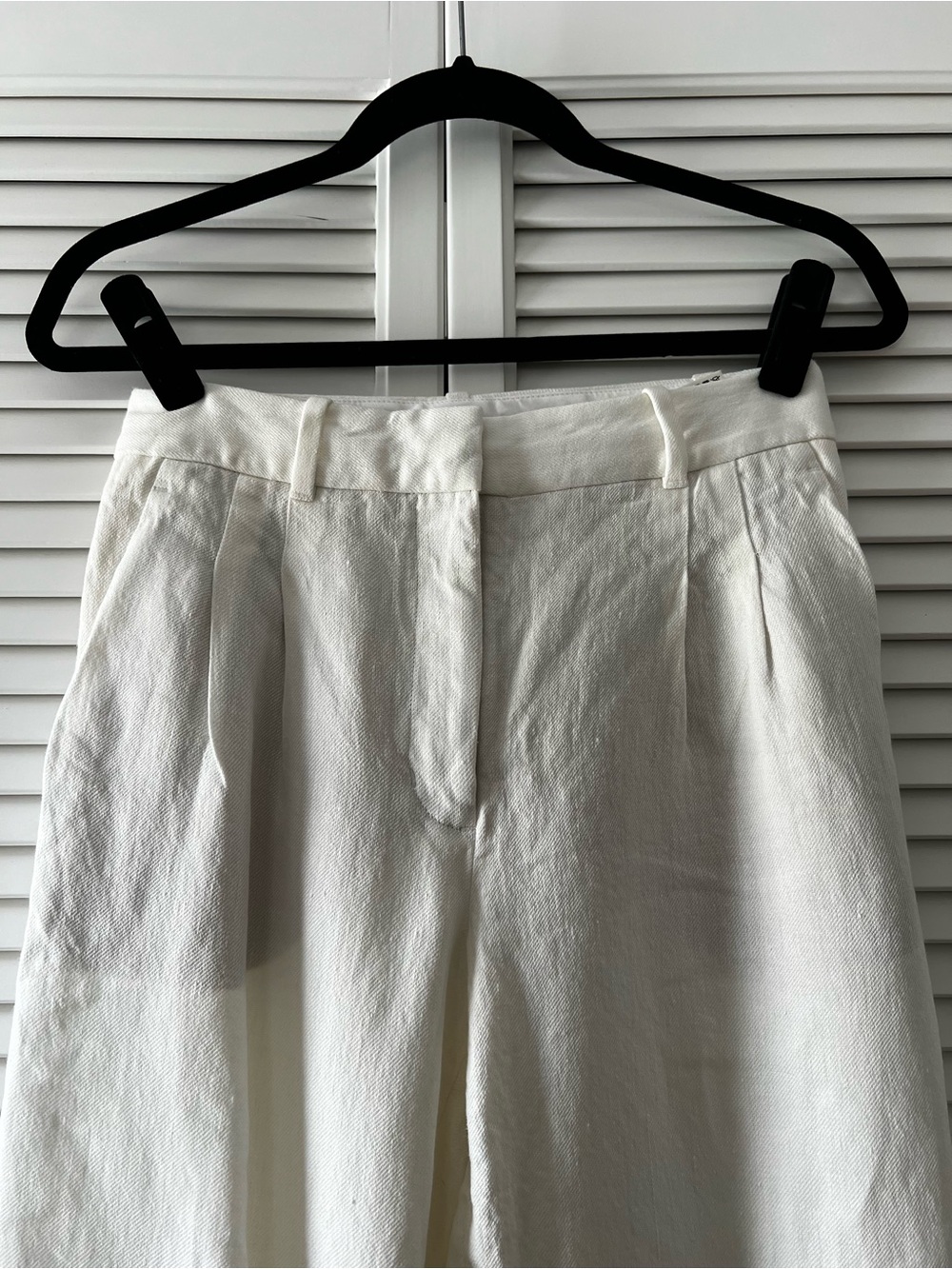 Aritzia Effortless Pant in light birch — PowerLinen™ straight leg - Picture 7 of 8